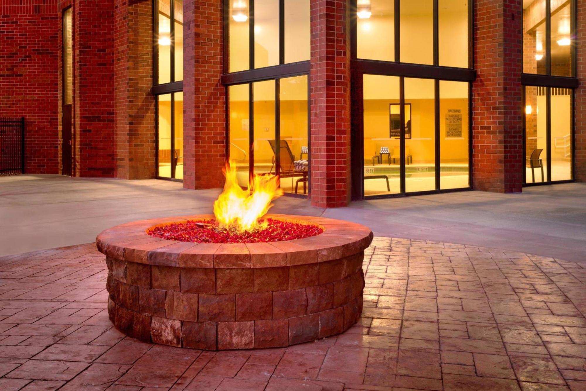 Courtyard By Marriott Ogden Hotel Exterior photo